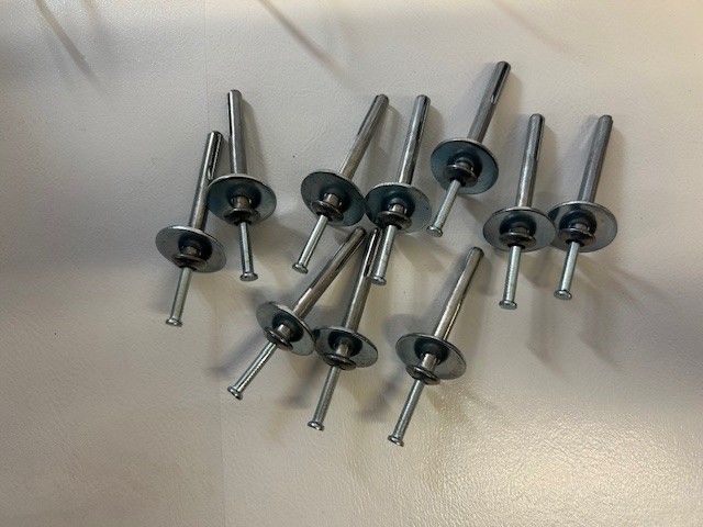 10mm Fixings